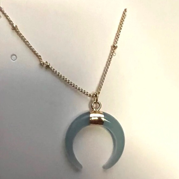 “Jade Horn” Green Tusk Upside Down Crescent Half Moon Wishbone Good Luck Pendant - Picture 14 of 14